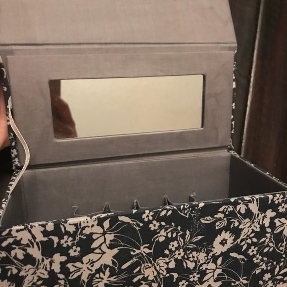 Sold🌷 - Picture 6 of 8